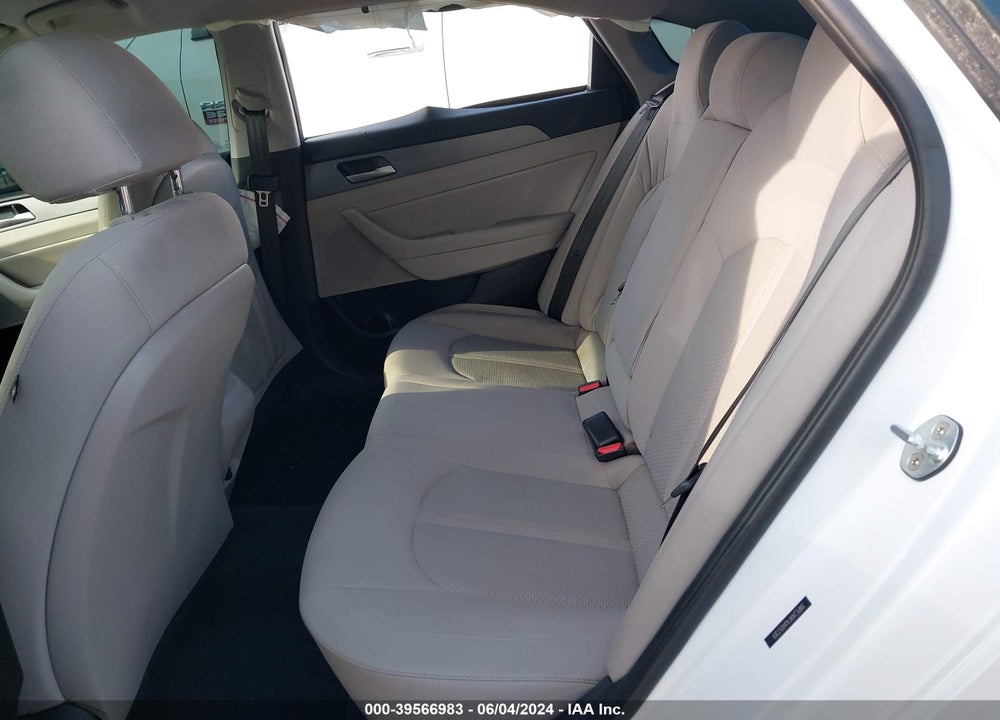2018 HYUNDAI SONATA SEL VIN: 5NPE34AF4JH657301