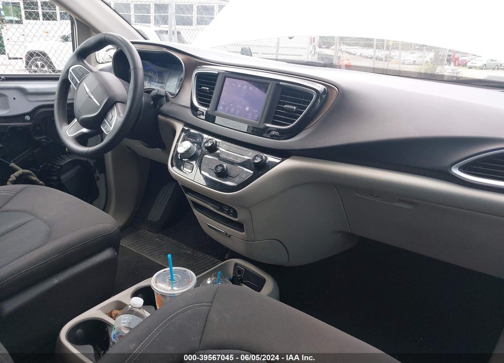 2020 CHRYSLER VOYAGER L VIN: 2C4RC1AG4LR122953
