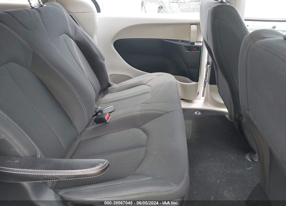 2020 CHRYSLER VOYAGER L VIN: 2C4RC1AG4LR122953