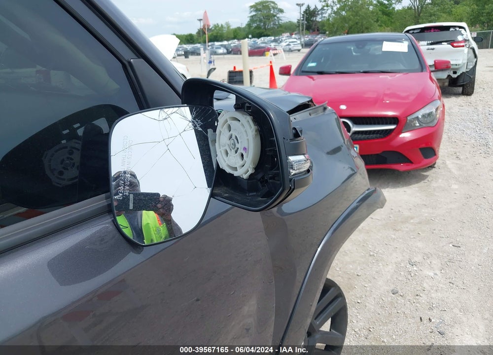 2022 TOYOTA 4RUNNER TRD SPORT VIN: JTESU5JR0N5988636