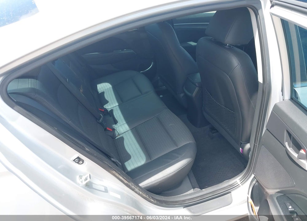 2018 HYUNDAI ELANTRA LIMITED VIN: KMHD84LF3JU457506