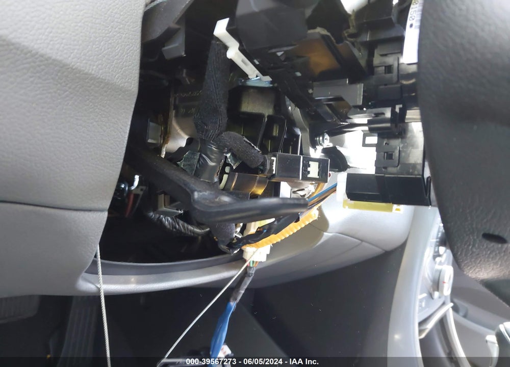 2015 HYUNDAI ELANTRA LIMITED VIN: KMHDH4AE4FU360669