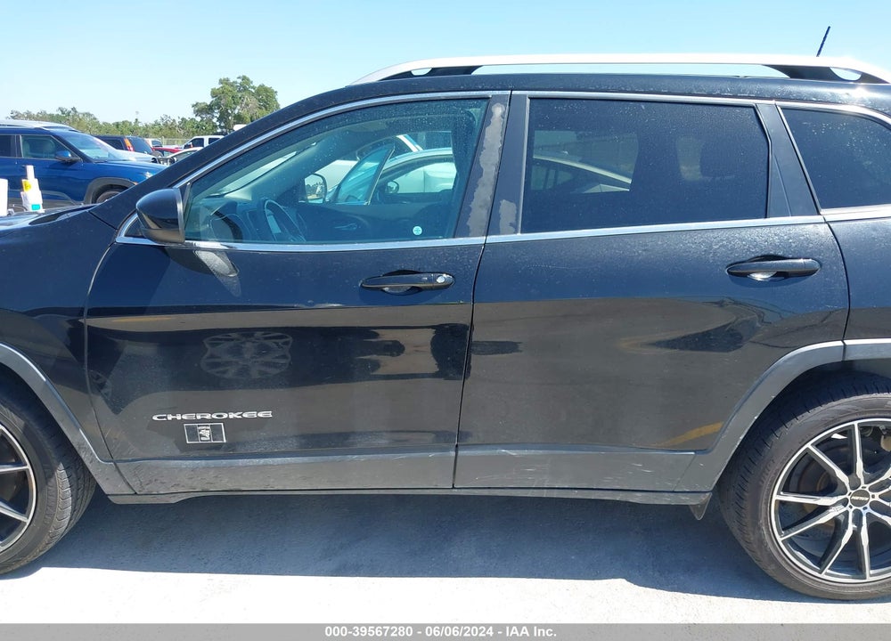 2019 JEEP CHEROKEE LATITUDE PLUS FWD VIN: 1C4PJLLB9KD170749