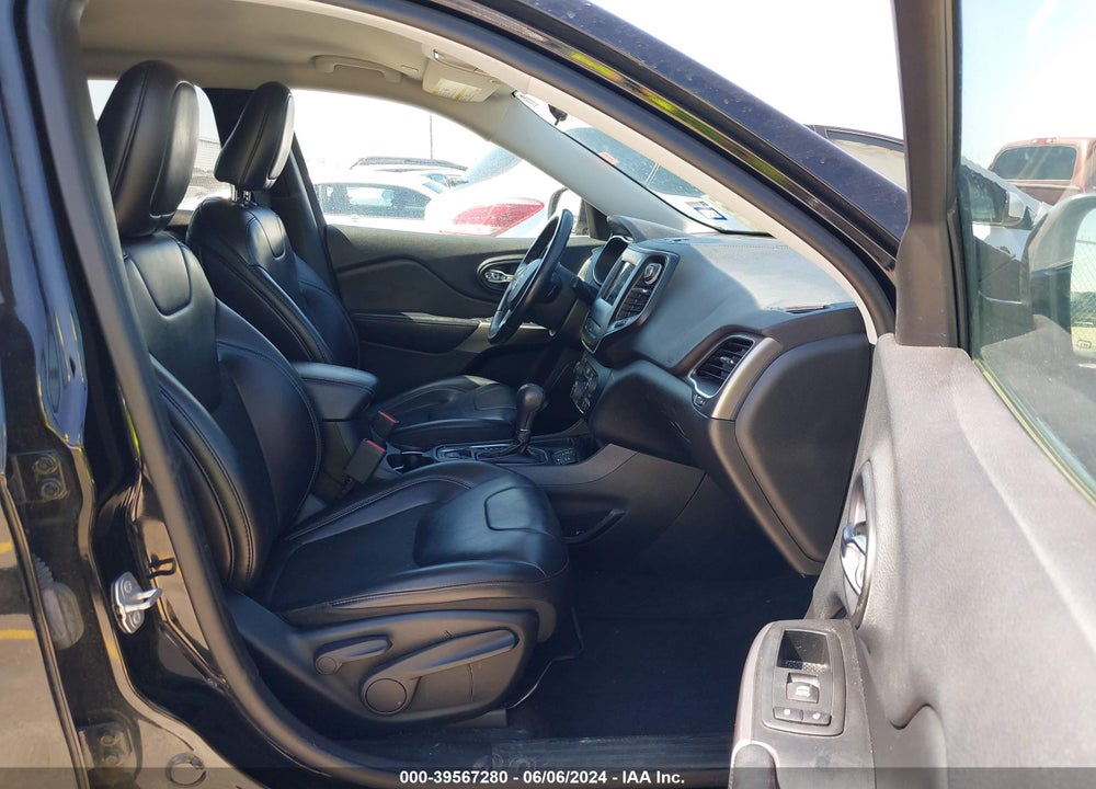 2019 JEEP CHEROKEE LATITUDE PLUS FWD VIN: 1C4PJLLB9KD170749