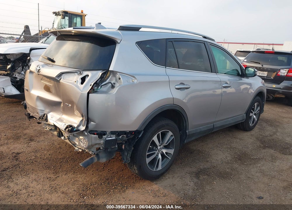 2018 TOYOTA RAV4 XLE VIN: 2T3WFREV3JW405901