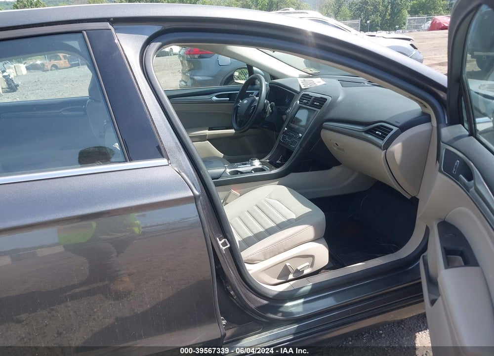 2018 FORD FUSION VIN: 3FA6P0HD8JR183197