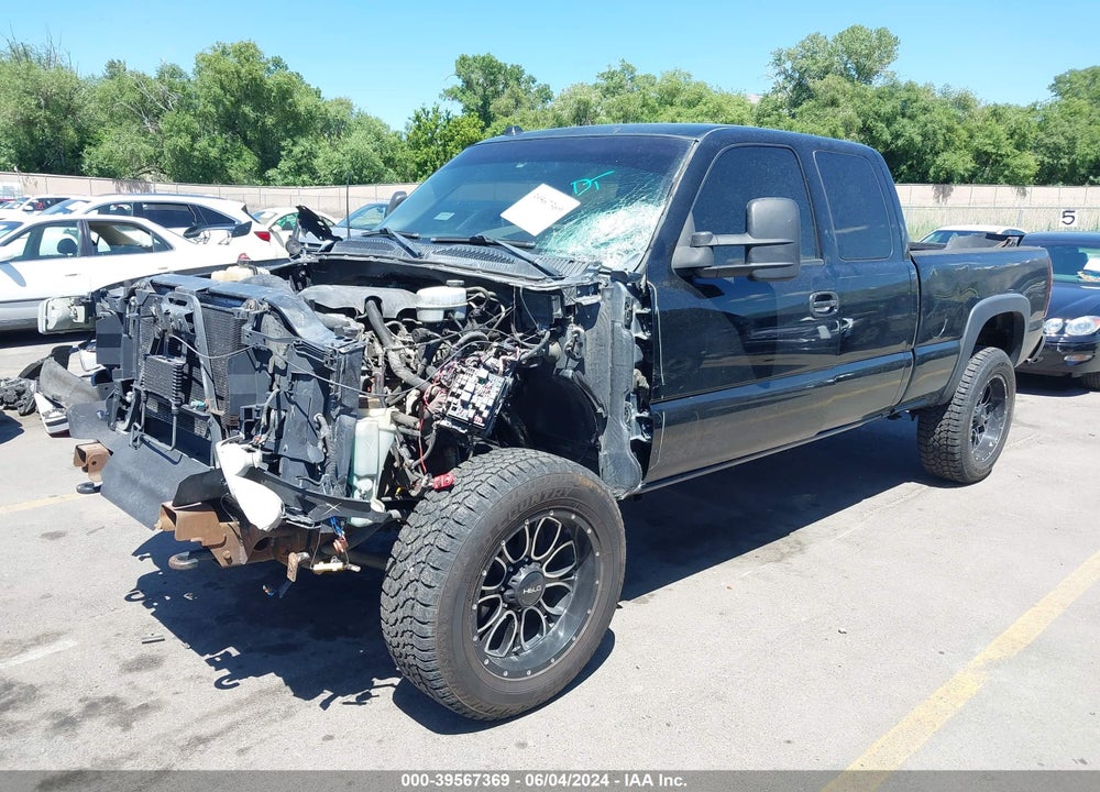 2005 GMC SIERRA 2500HD SLE VIN: 1GTHK29U85E270800