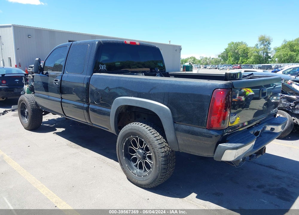 2005 GMC SIERRA 2500HD SLE VIN: 1GTHK29U85E270800