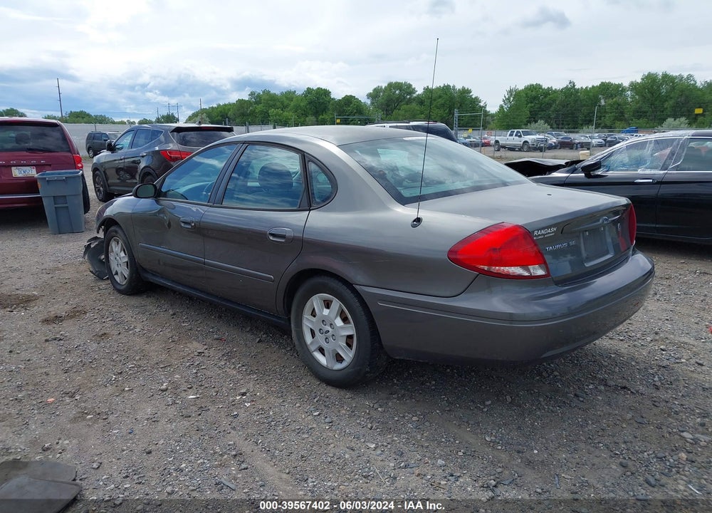 2005 FORD TAURUS SE VIN: 1FAFP53U85A266018