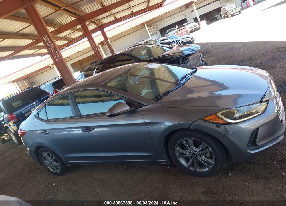 2018 HYUNDAI ELANTRA SEL VIN: 5NPD84LF4JH301389