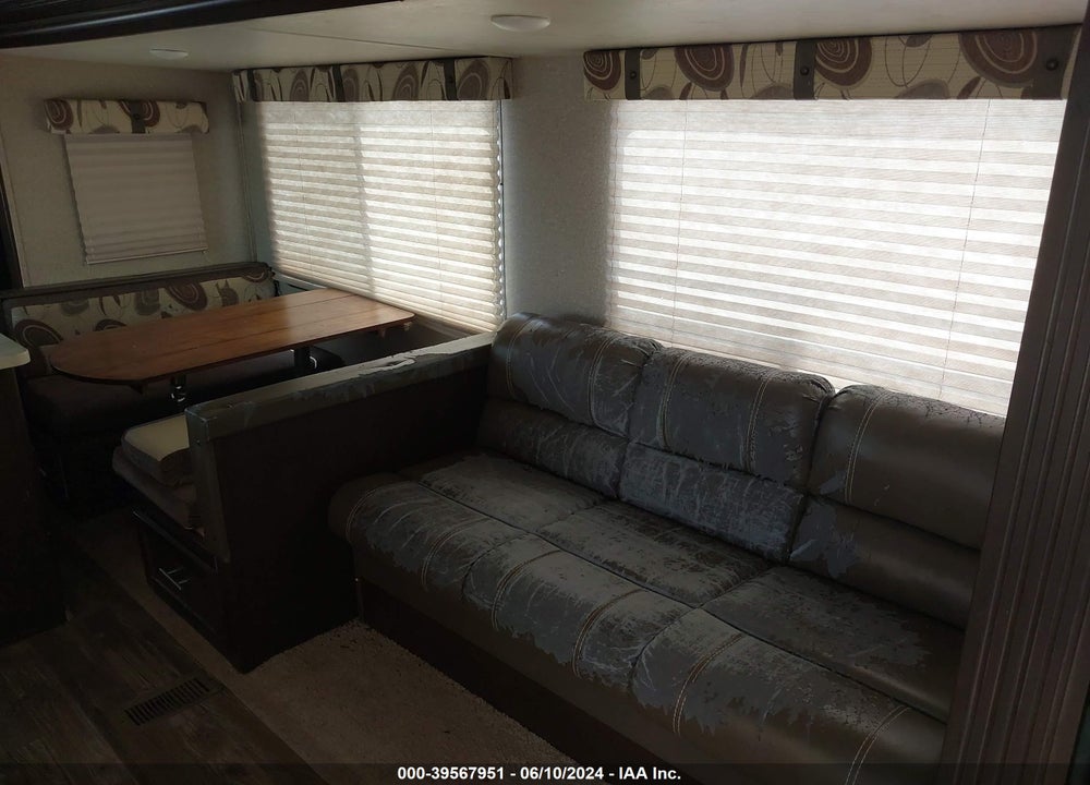 2016 FOREST RIV 29 FT VIN: 4X4TCKC23GX122439