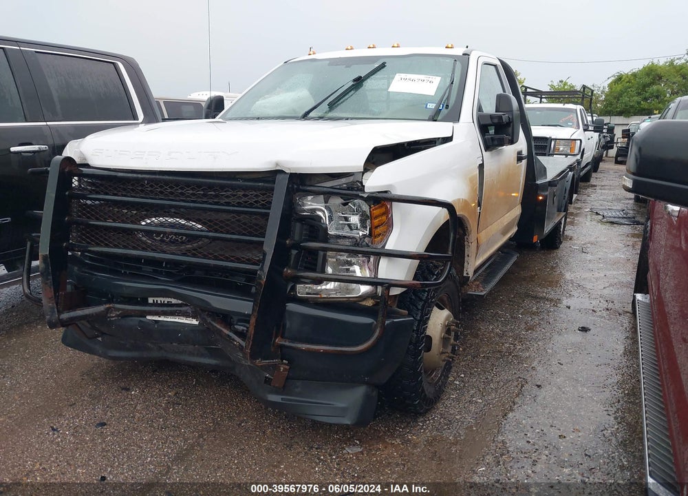 2019 FORD F-350 CHASSIS XL VIN: 1FDRF3H60KEG86221