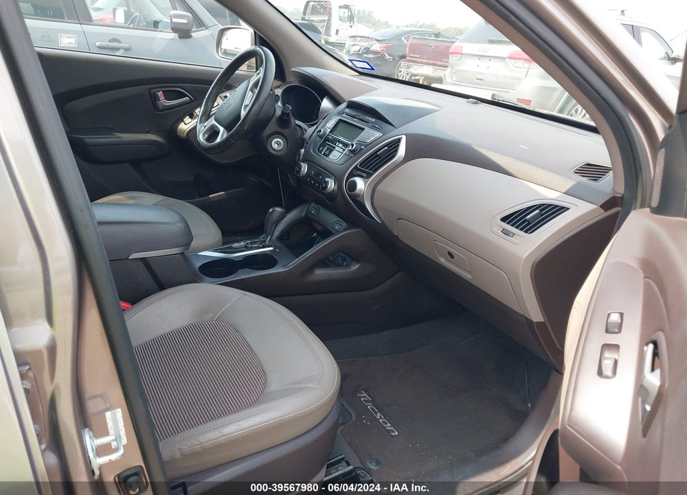 2012 HYUNDAI TUCSON GLS VIN: KM8JUCAC9CU380063