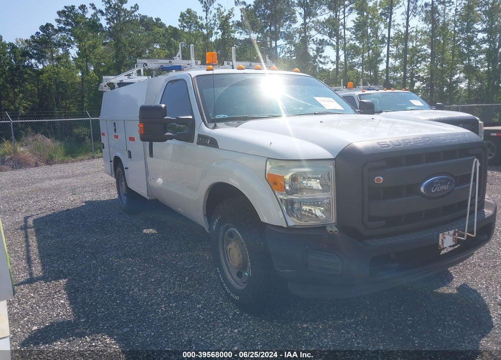 2015 FORD F-350 CHASSIS XL VIN: 1FDRF3E69FEB14865