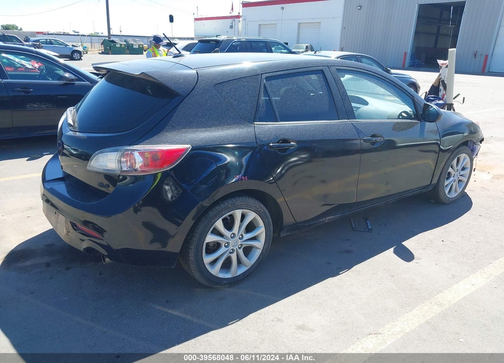 2011 MAZDA 3 S SPORT VIN: JM1BL1K69B1461086