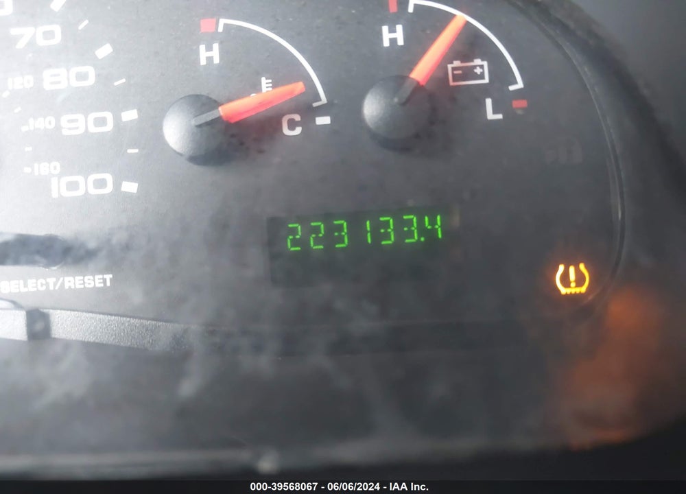 2008 FORD E-350 SUPER DUTY XL/XLT VIN: 1FBNE31L38DA73471