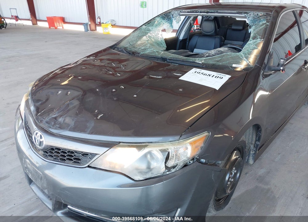 2014 TOYOTA CAMRY SE VIN: 4T1BF1FK8EU851397