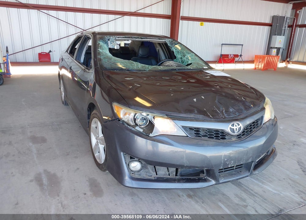 2014 TOYOTA CAMRY SE VIN: 4T1BF1FK8EU851397