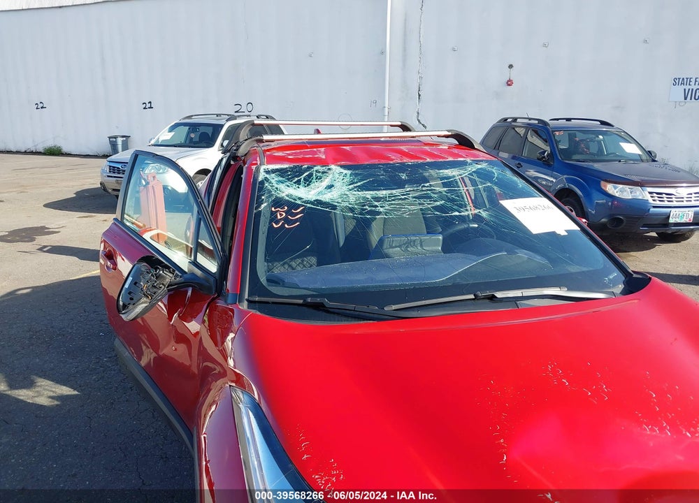 2021 TOYOTA C-HR XLE VIN: JTNKHMBX0M1120511