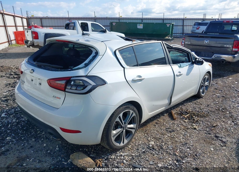 2016 KIA FORTE EX VIN: KNAFX5A81G5607364