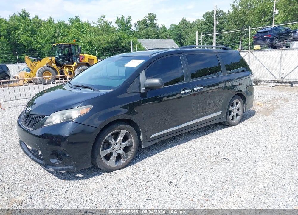 2014 TOYOTA SIENNA SE 8 PASSENGER VIN: 5TDXK3DC6ES456782