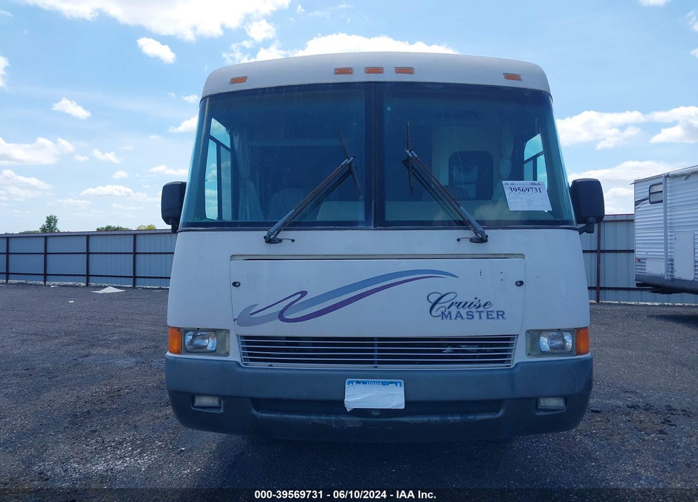 1997 CRUISEMASTER F530 VIN: 3FCMF53G2VJA06054