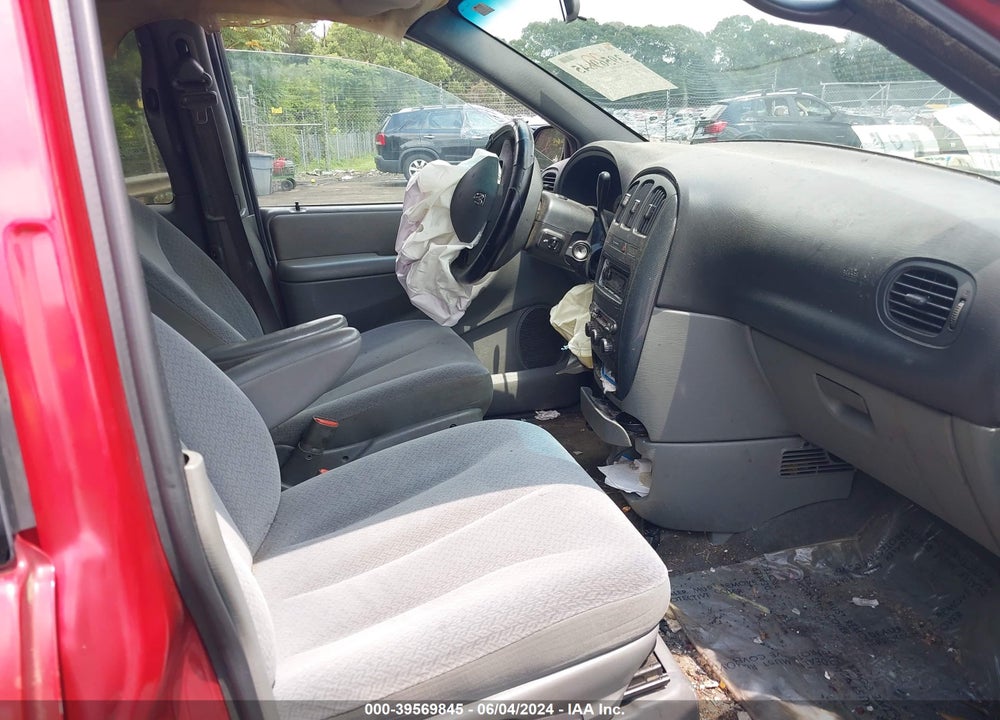 2005 DODGE GRAND CARAVAN VIN: 2D4GP44L35R113821