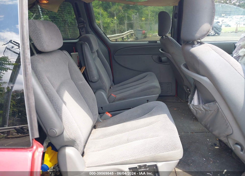 2005 DODGE GRAND CARAVAN VIN: 2D4GP44L35R113821