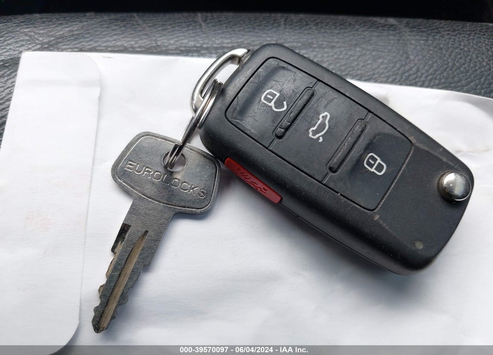 2013 VOLKSWAGEN GTI 4-DOOR AUTOBAHN VIN: WVWHV7AJ9DW027222