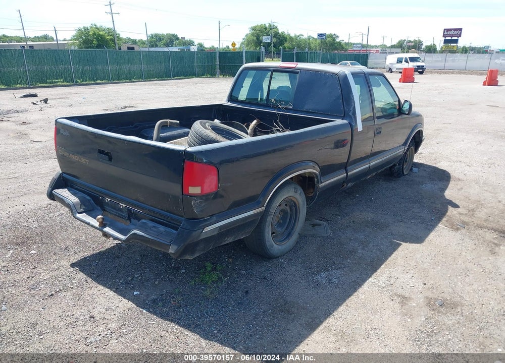 1994 CHEVROLET S TRUCK S10 VIN: 1GCCS19Z1R8196169