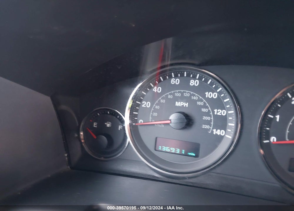 2006 JEEP COMMANDER VIN: 1J8HH48K96C176134