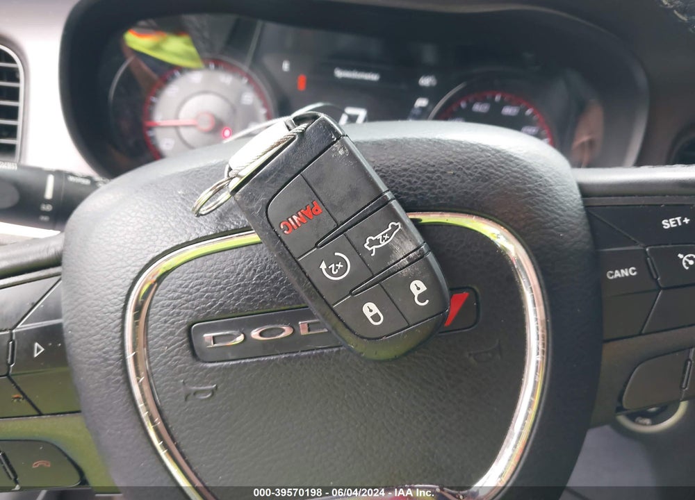 2019 DODGE CHARGER SXT RWD VIN: 2C3CDXBG4KH588394