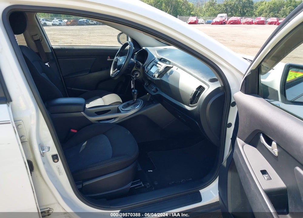 2014 KIA SPORTAGE LX VIN: KNDPBCAC8E7587307