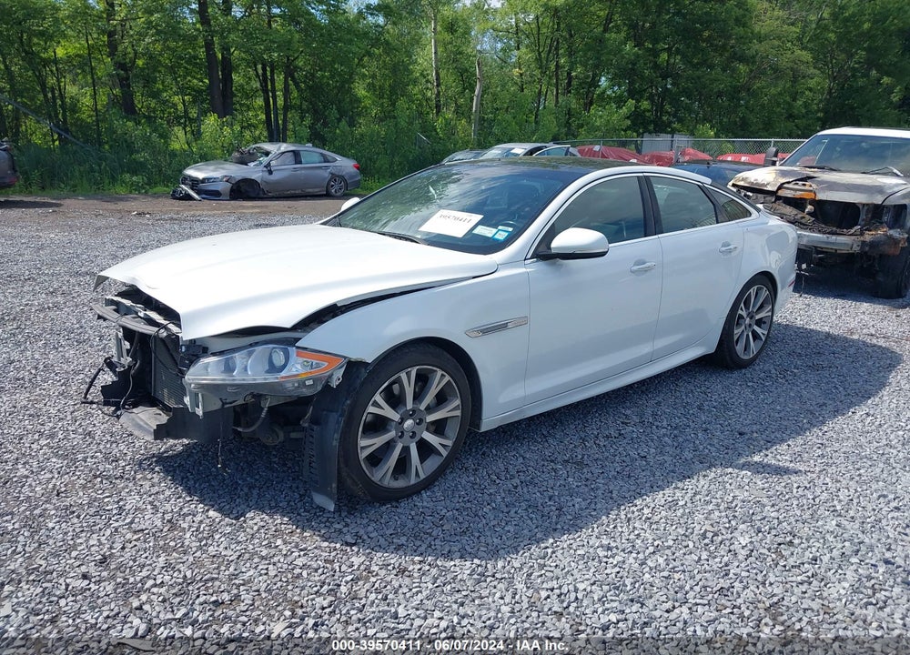 2015 JAGUAR XJ VIN: SAJWJ1CD0F8V88764