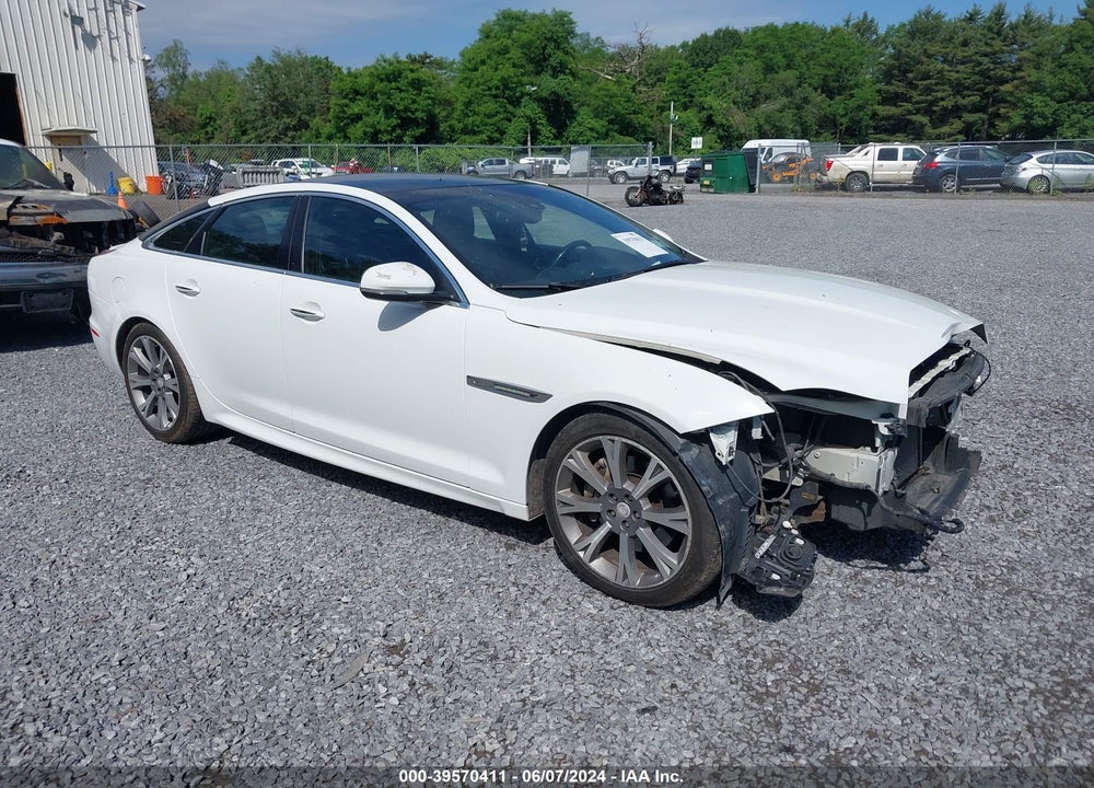 2015 JAGUAR XJ VIN: SAJWJ1CD0F8V88764