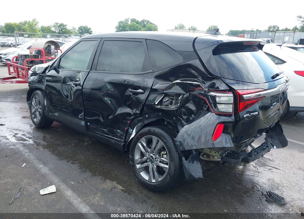 2023 KIA SELTOS LX VIN: KNDEPCAAXP7359920