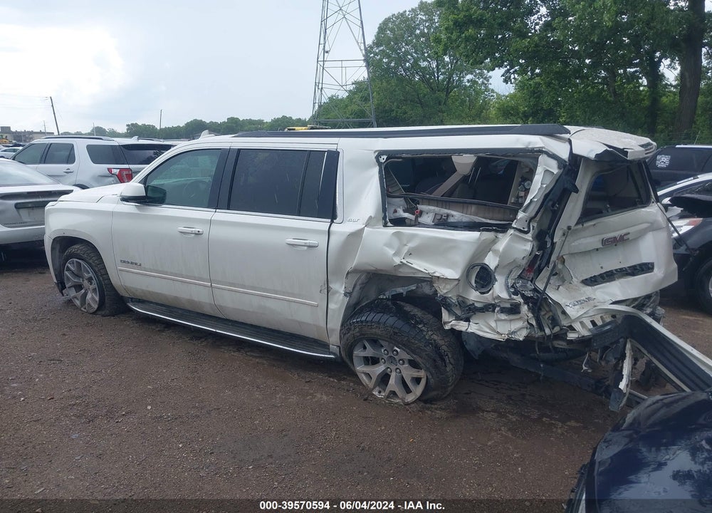 2015 GMC YUKON XL 1500 SLT VIN: 1GKS1HKC7FR528624