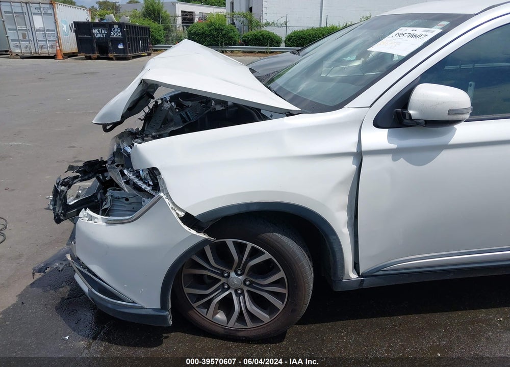 2018 MITSUBISHI OUTLANDER LE/SE/SEL VIN: JA4AD3A32JZ063126