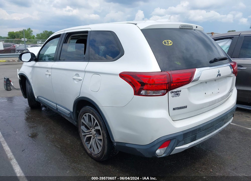 2018 MITSUBISHI OUTLANDER LE/SE/SEL VIN: JA4AD3A32JZ063126