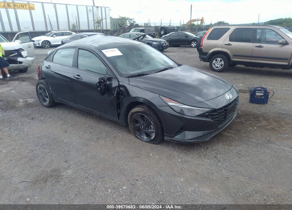 2022 HYUNDAI ELANTRA SEL VIN: 5NPLM4AG8NH065225