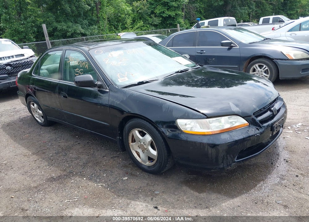 2000 HONDA ACCORD 3.0 EX VIN: 1HGCG1650YA061521