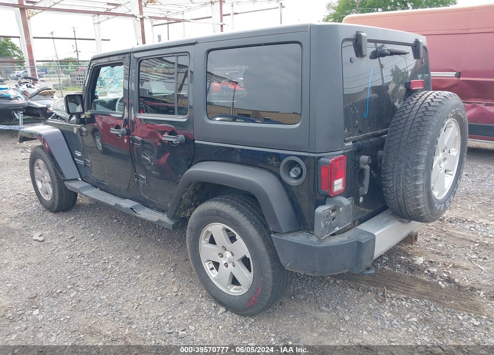 2011 JEEP WRANGLER UNLIMITED SAHARA VIN: 1J4BA5H1XBL585505