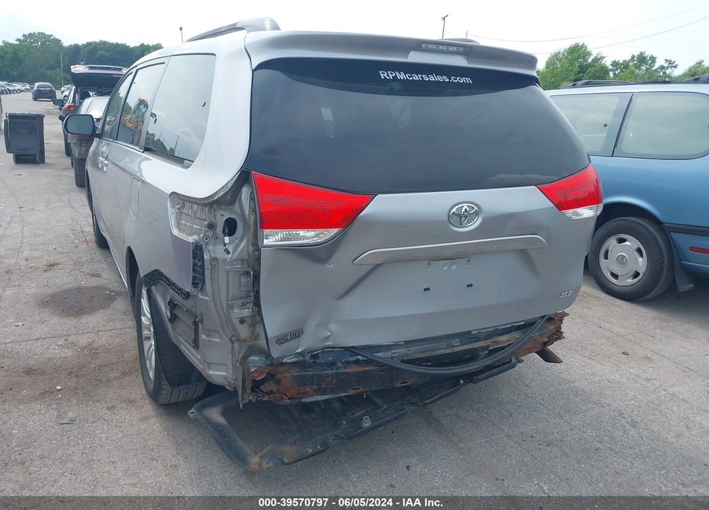 2012 TOYOTA SIENNA XLE V6 8 PASSENGER VIN: 5TDYK3DCXCS209699