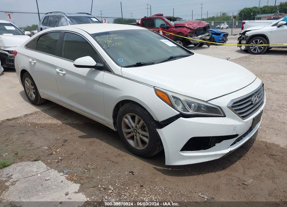 2015 HYUNDAI SONATA SE VIN: 5NPE24AF7FH245092