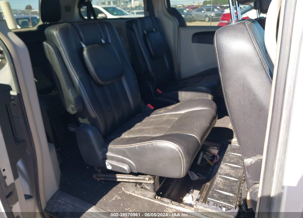 2012 CHRYSLER TOWN & COUNTRY TOURING VIN: 2C4RC1BG4CR382154