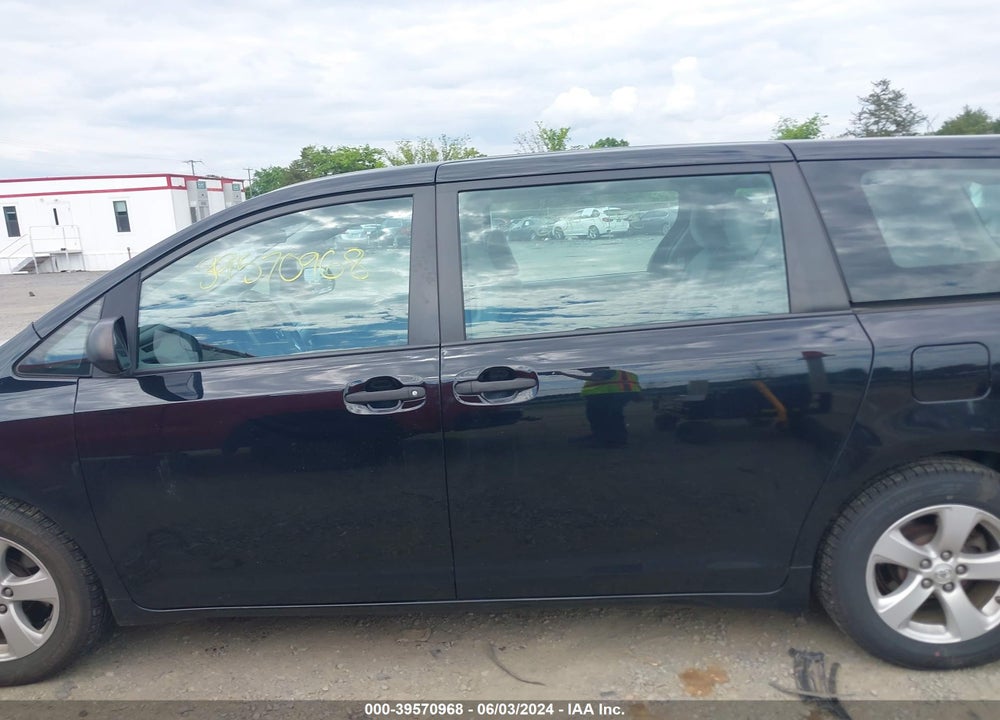 2015 TOYOTA SIENNA L 7 PASSENGER VIN: 5TDZK3DC8FS660607