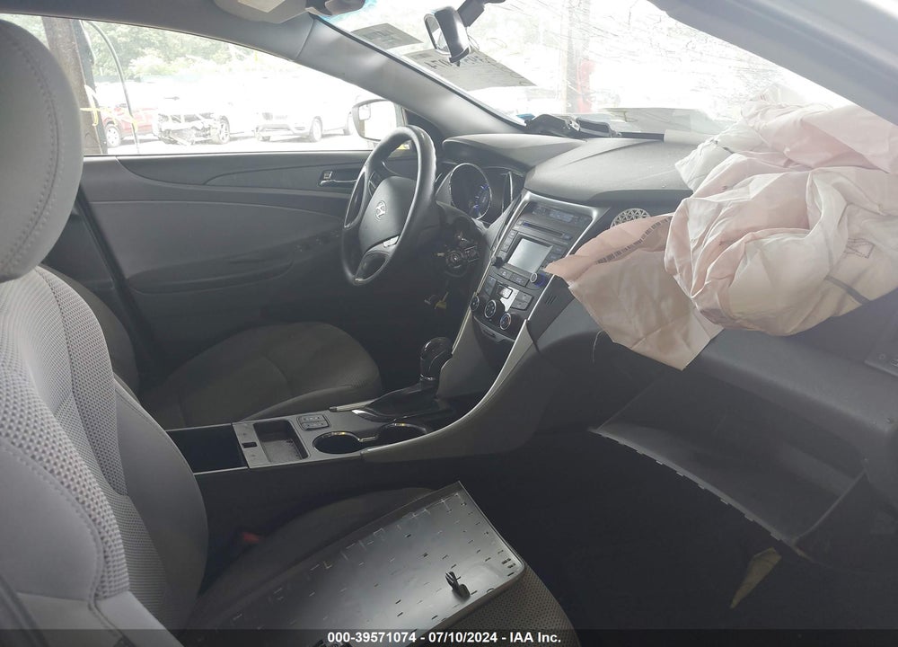 2014 HYUNDAI SONATA GLS VIN: 5NPEB4AC8EH828467