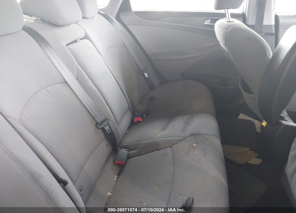2014 HYUNDAI SONATA GLS VIN: 5NPEB4AC8EH828467