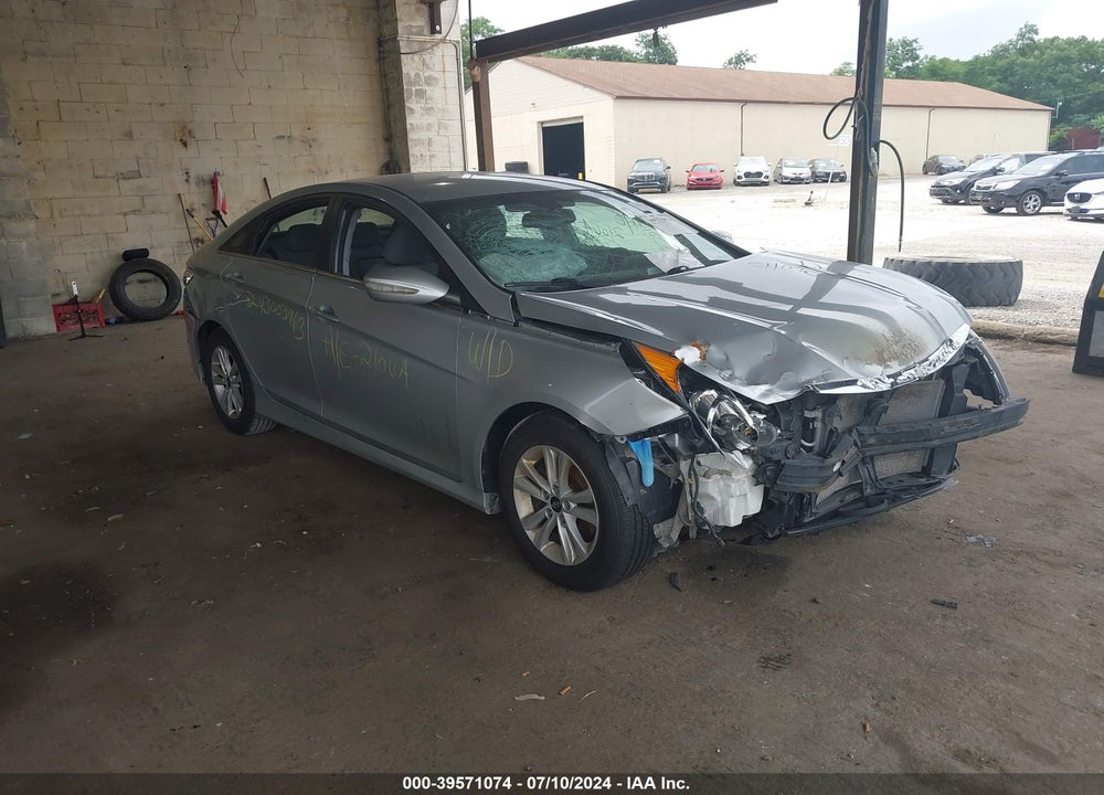 2014 HYUNDAI SONATA GLS VIN: 5NPEB4AC8EH828467