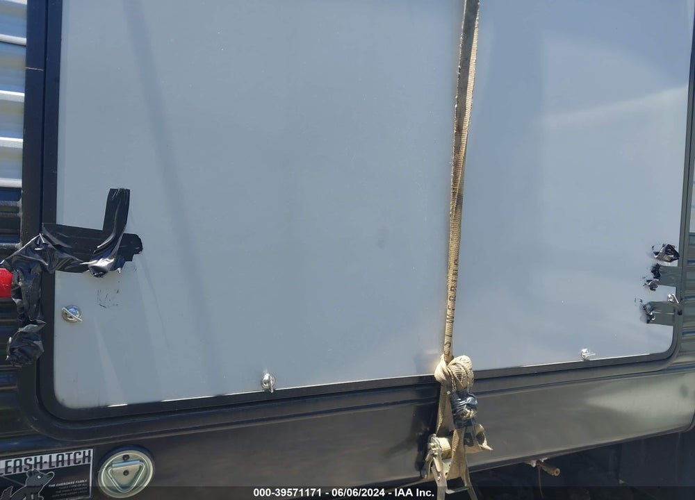 2021 FOREST RIVER CHEROKEE VIN: 4X4TCKH25MX150098